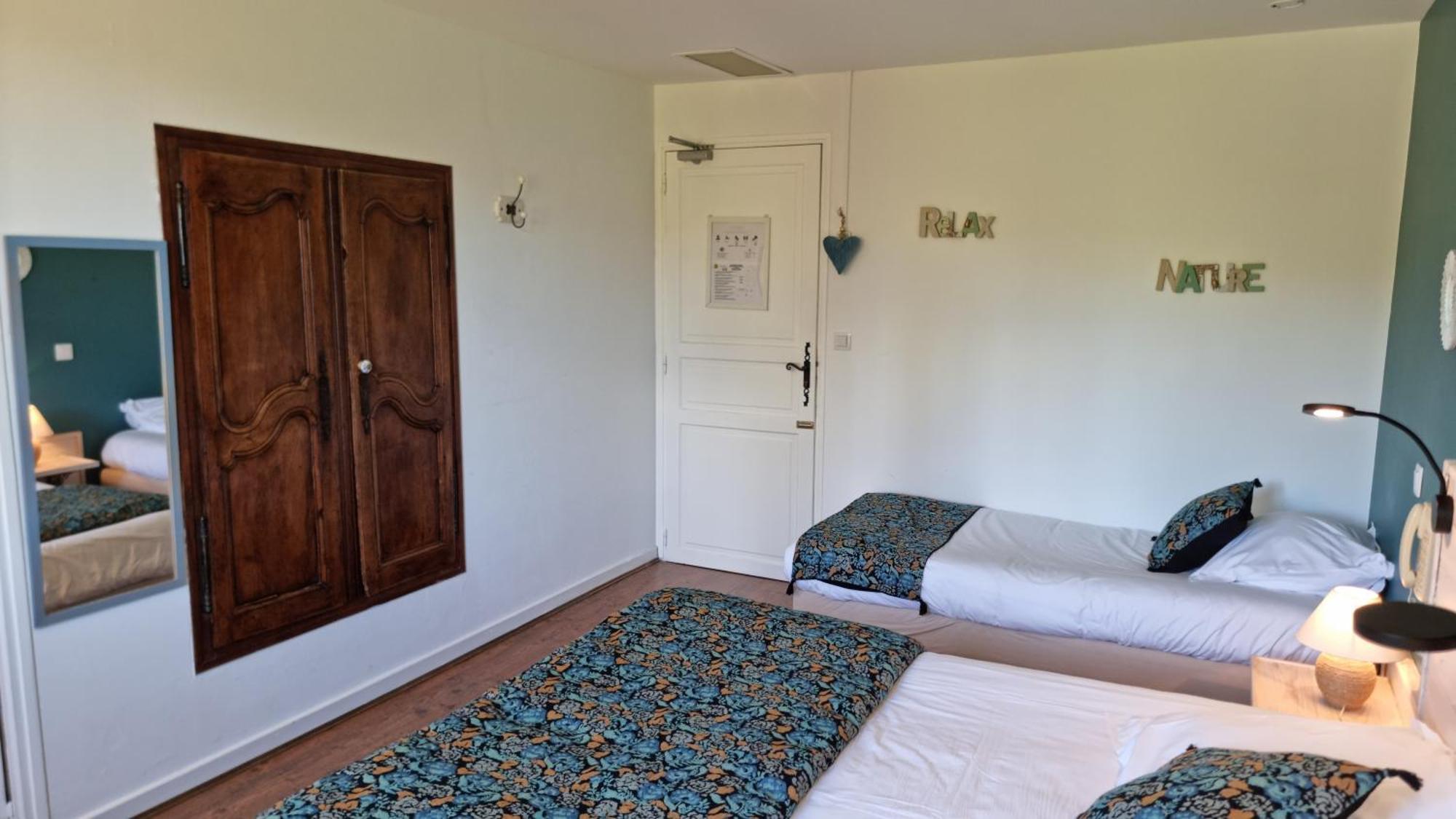 Logis Hotels Le Saint Marc Mollans-sur-Ouveze Экстерьер фото